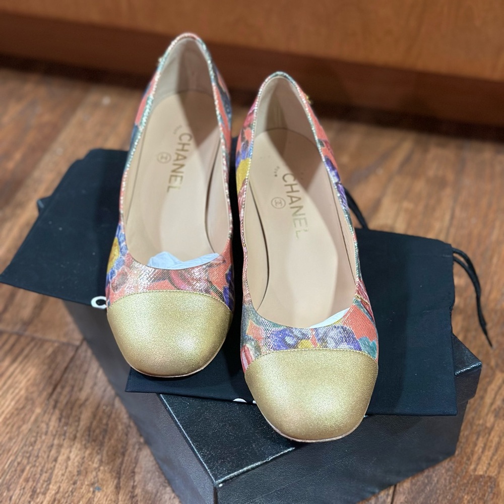 Chanel Pumps- Coral Gold